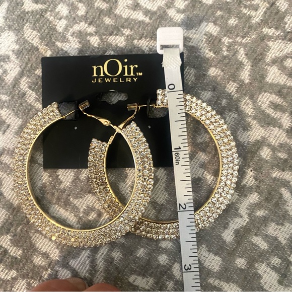 Noir rhinestone circle earrings - NEW! - Picture 4 of 4